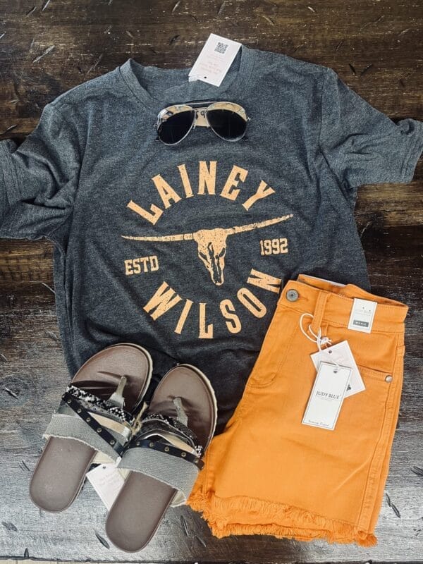 Lainey Wilson Tee