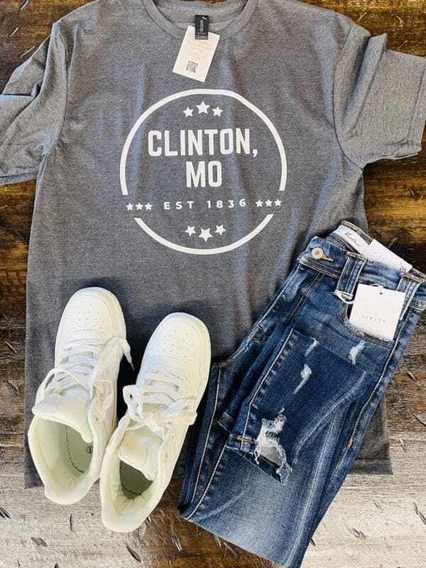 Clinton, MO Graphic Tee